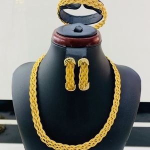 Necklace,Bracelet and Earrings